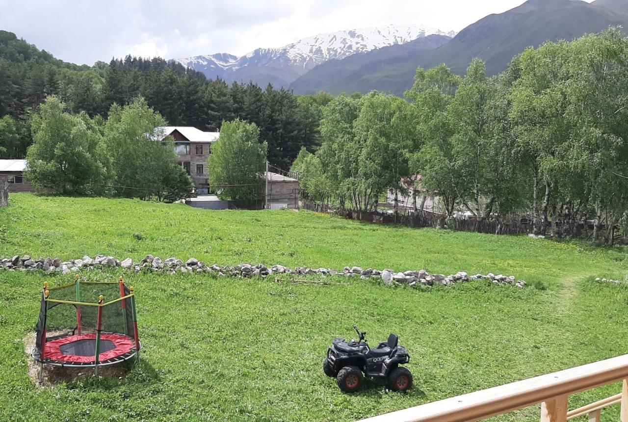 Terkhena Hotell Kazbegi Exteriör bild