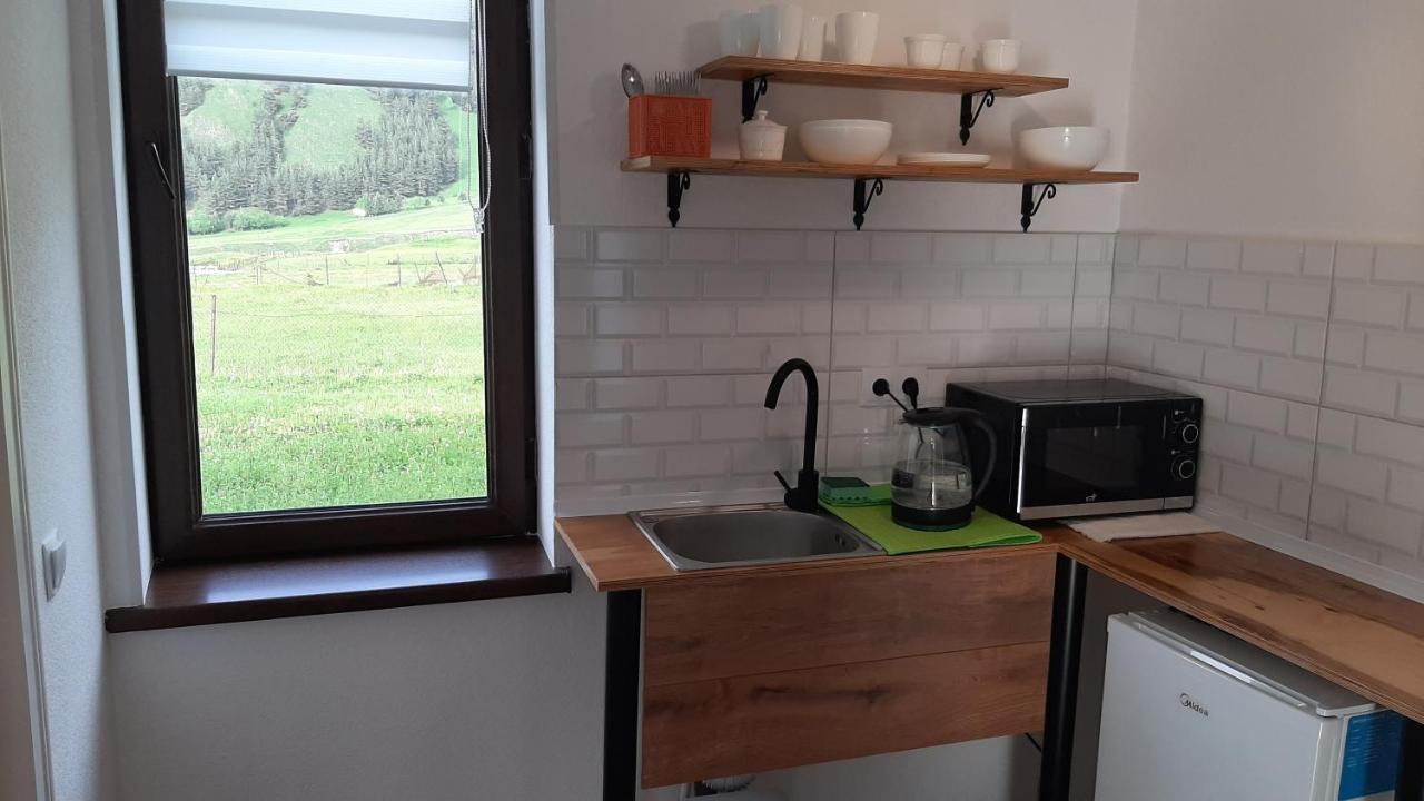 Terkhena Hotell Kazbegi Exteriör bild